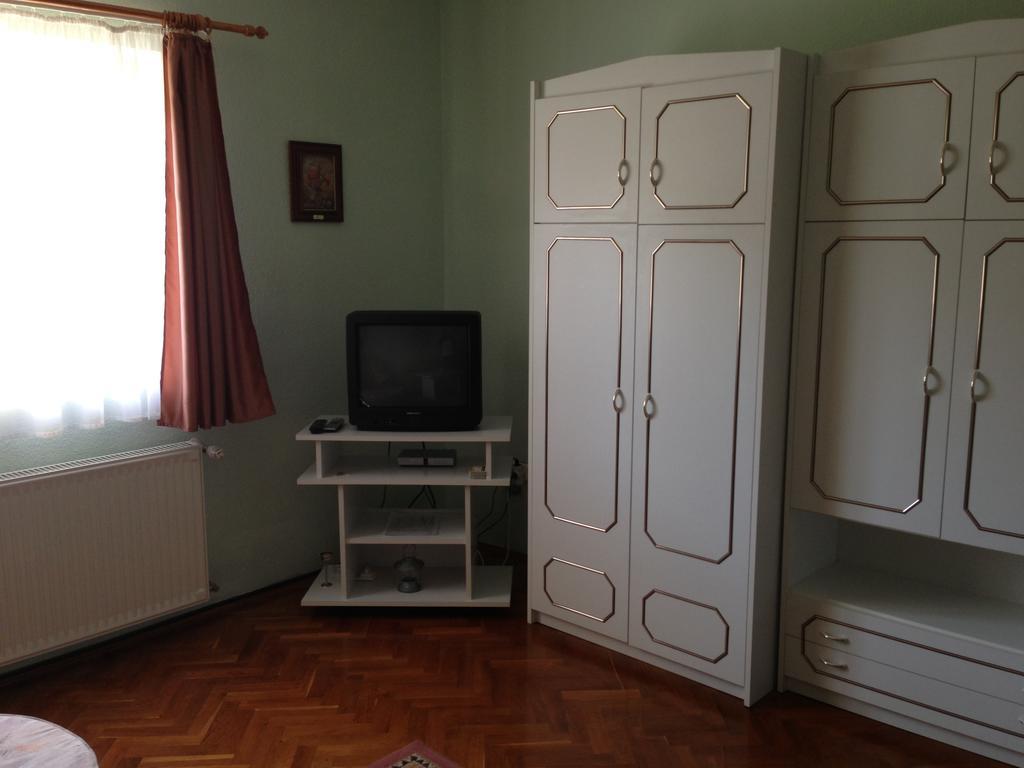 Villa Natalia Heviz Bagian luar foto
